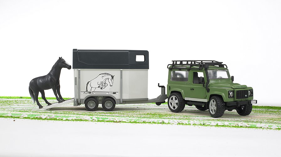 Land Rover Defender con Remolque para Caballos - Imagen 3
